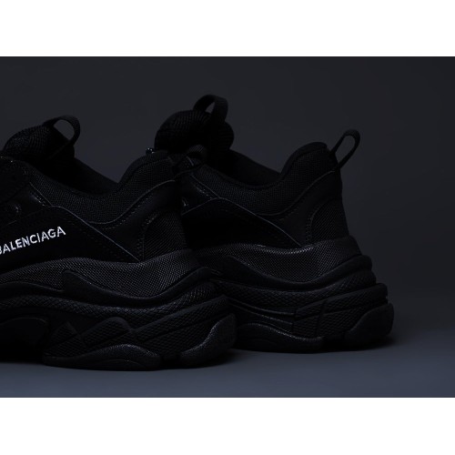 Кроссовки BALENCIAGA Triple S цвет Черный арт. 11452