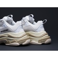 Кроссовки BALENCIAGA Triple S цвет Белый арт. 14182